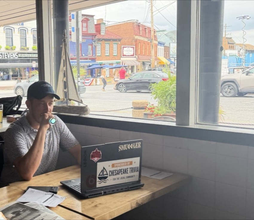 Vibrant local trivia night